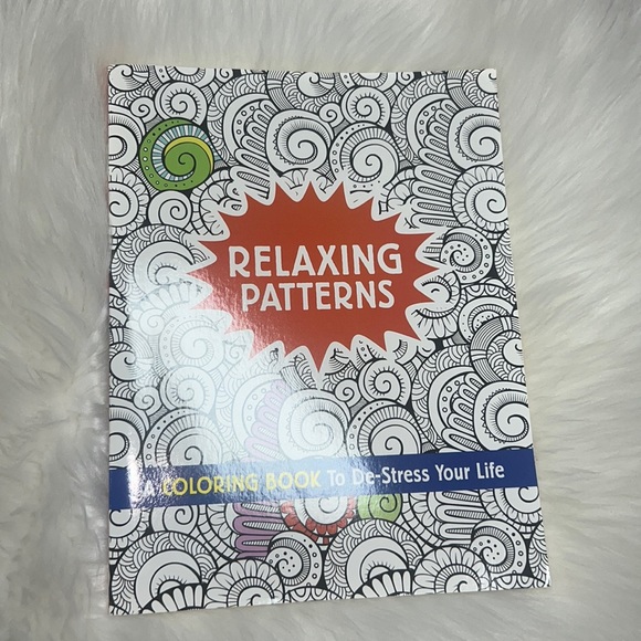 BRAND NEW! Relaxing patterns collecting book! - Picture 1 of 5